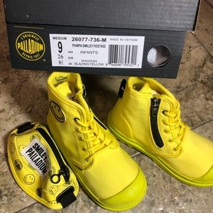 NWB PALLADIUM INFANTS SHOE hi top boots zip zipper